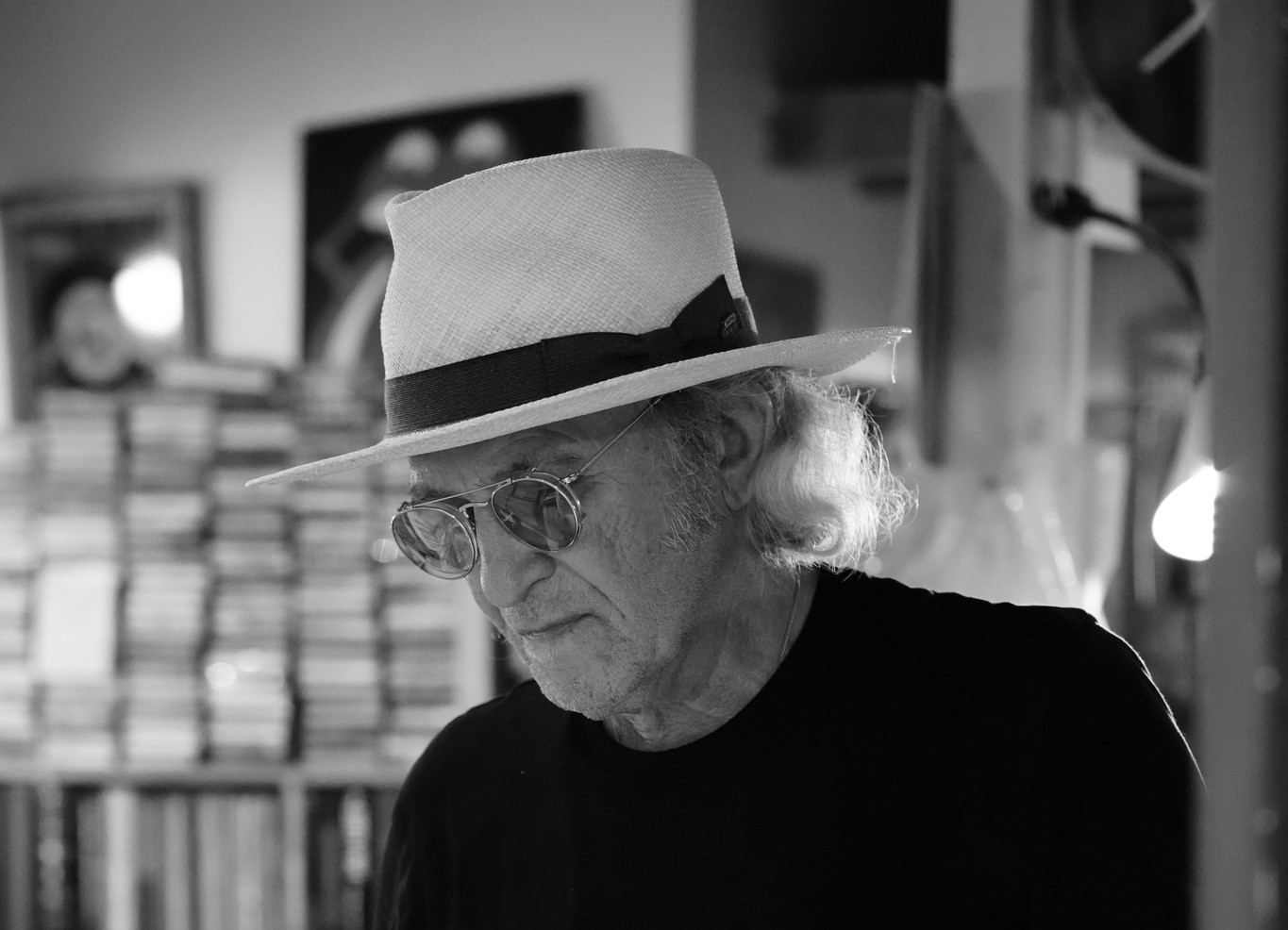 Patrick Coutin – « Sur le bas-côté » : guitare serrée, cœur ouvert