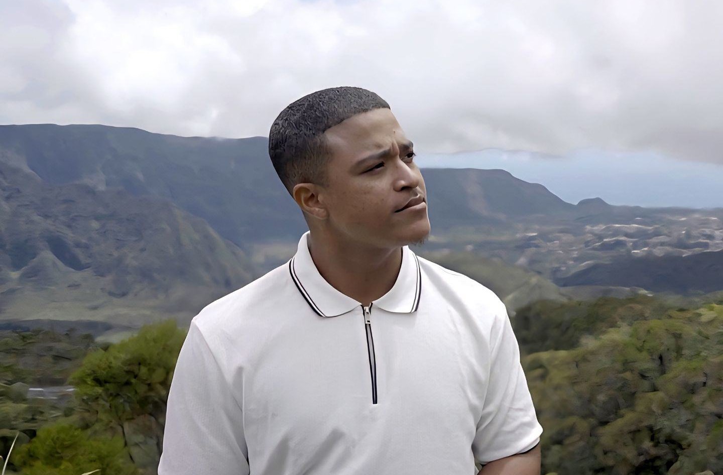 MC LIO célèbre la force et la liberté avec « KOURAZ/ KOZ&rsquo;MAN LO KER »